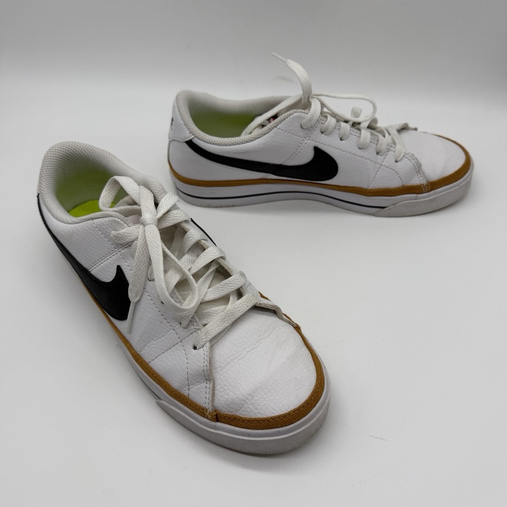 Nike Court Legacy Women Size 8 White